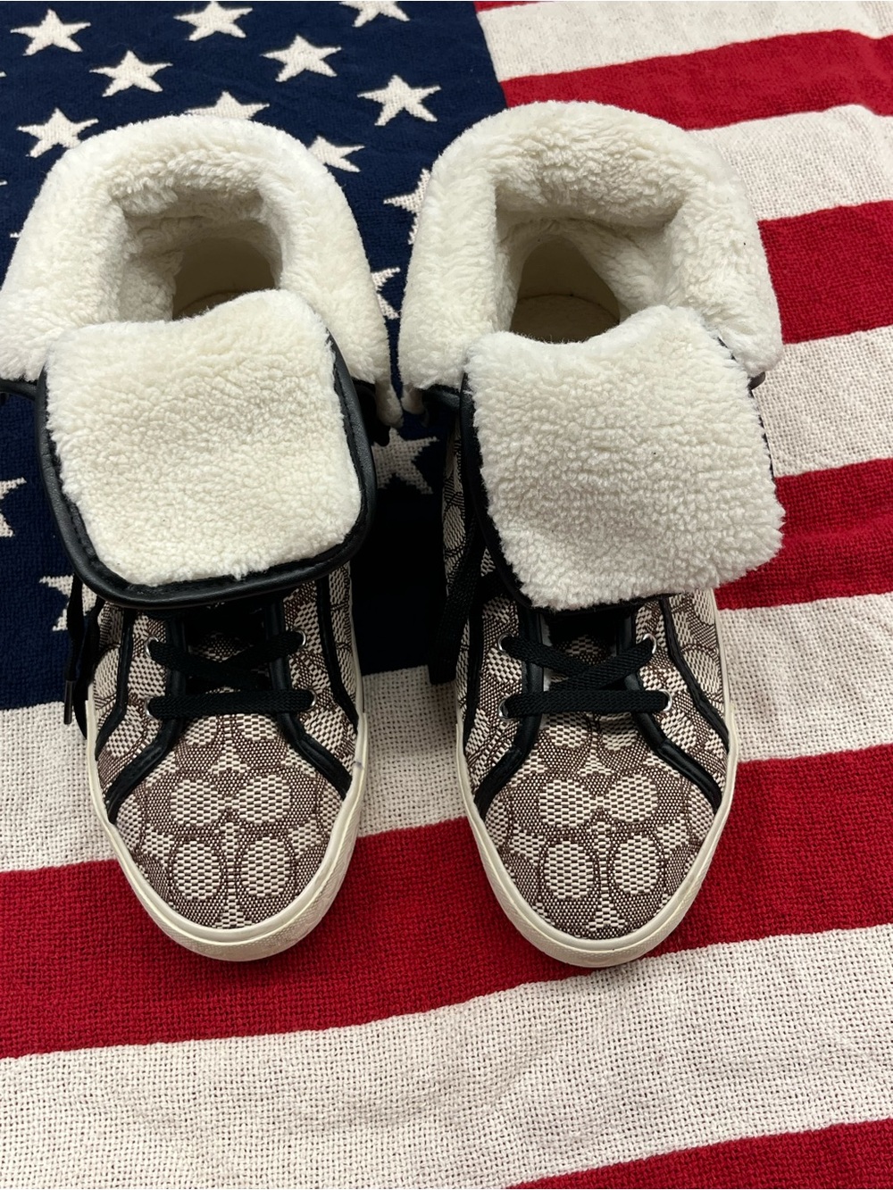 Coach Logo High-Top Sneakers with Cream Sherpa Cuff Women’s Size 9